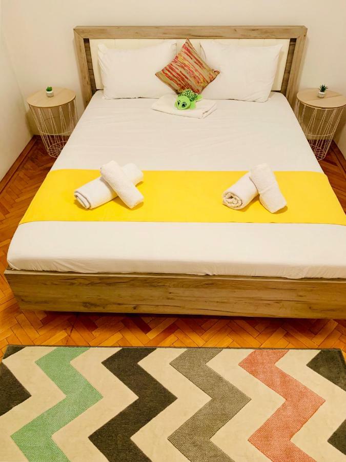 Ultracentral Apartment With All You Need: Wifi, Tv, Ac, Washer, Coffe Timisoara Exterior photo